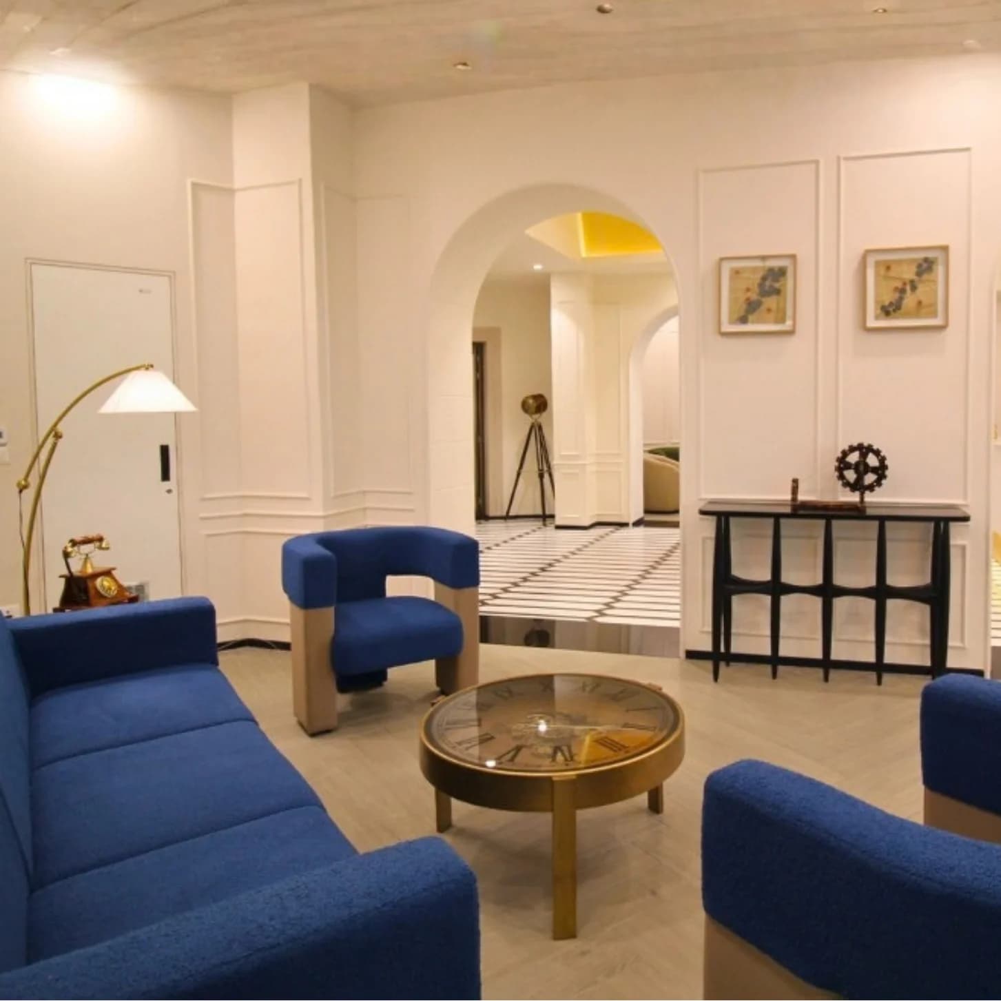 Connaught Place gallery 5